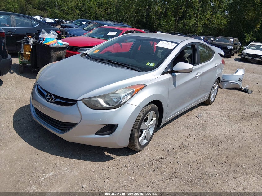 2013 HYUNDAI ELANTRA auction photo 2