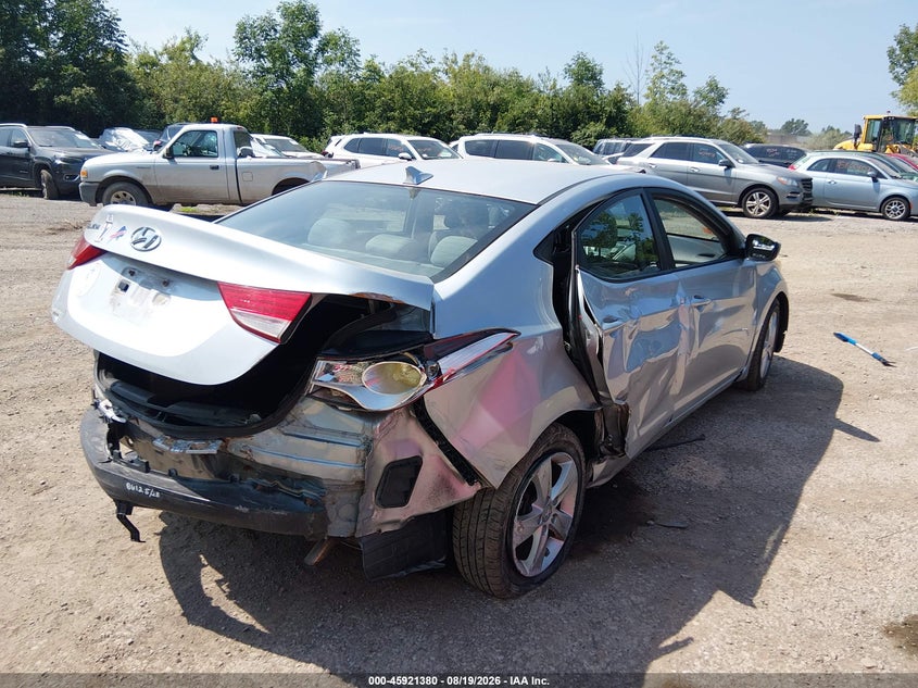 2013 HYUNDAI ELANTRA auction photo 4