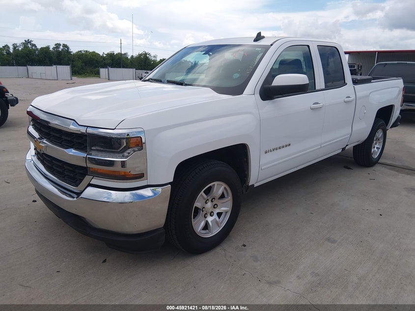 2018 Chevrolet Silverado 1500 1Lt, Normal Wear & Tear, IAAI, VIN 1GCRCREH6JZ361263 — photo 2