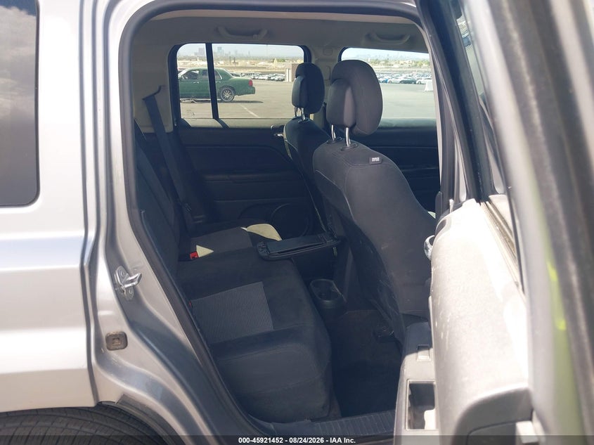 2016 JEEP PATRIOT auction photo 8