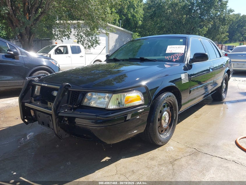 2011 FORD CROWN VICTORIA auction photo 2