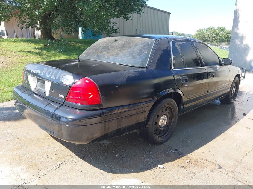 2011 FORD CROWN VICTORIA auction photo 4