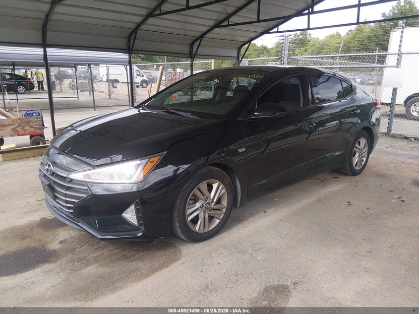 2019 HYUNDAI ELANTRA auction photo 2