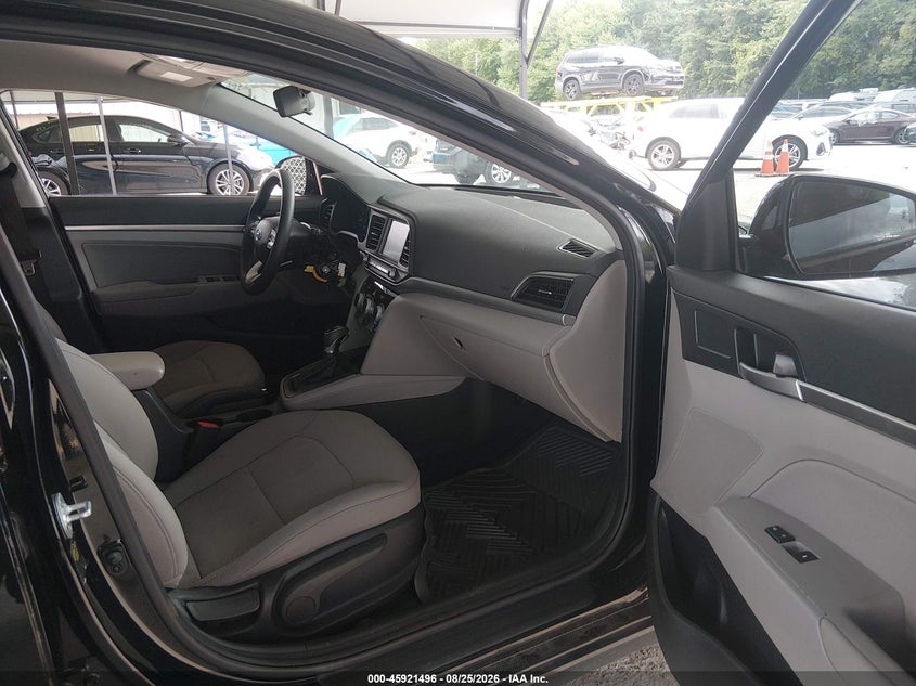 2019 HYUNDAI ELANTRA auction photo 5