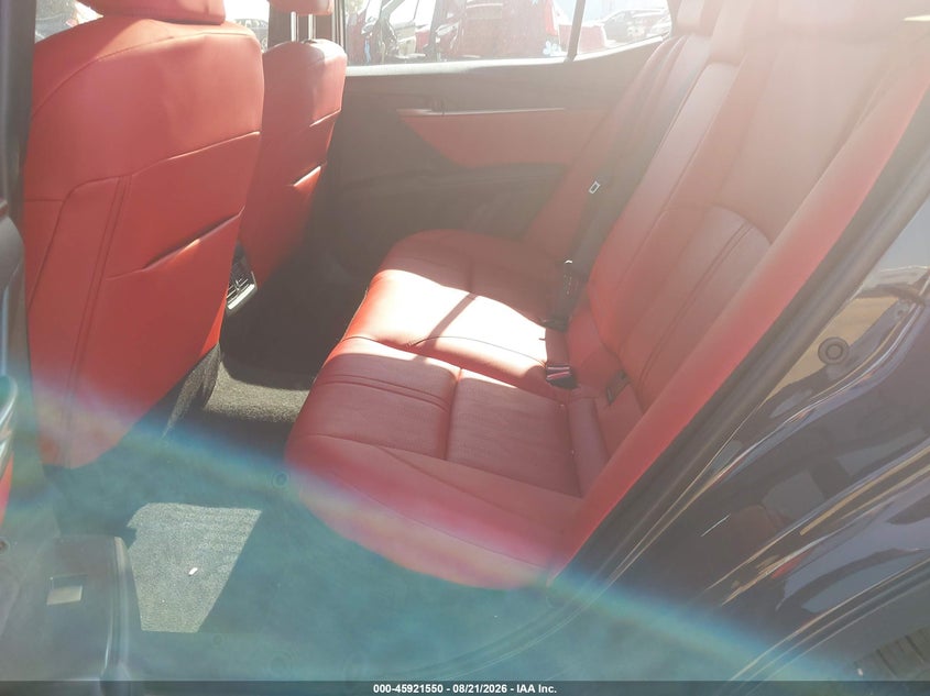 TOYOTA CAMRY - zdjęcie 8