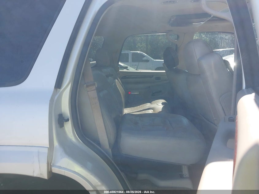 2002 CADILLAC ESCALADE auction photo 8