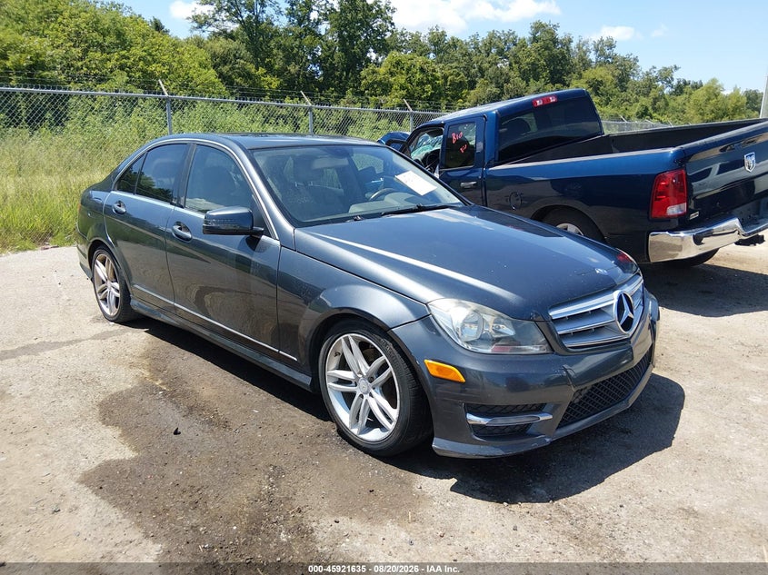 2013 MERCEDES-BENZ C 250 — zdjęcie z aukcji