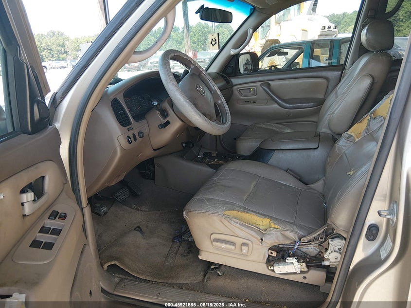 2004 TOYOTA SEQUOIA auction photo 5