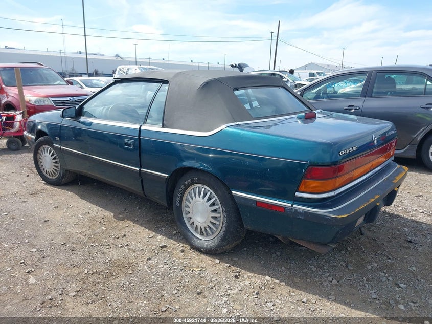 1993 CHRYSLER LEBARON auction photo 3
