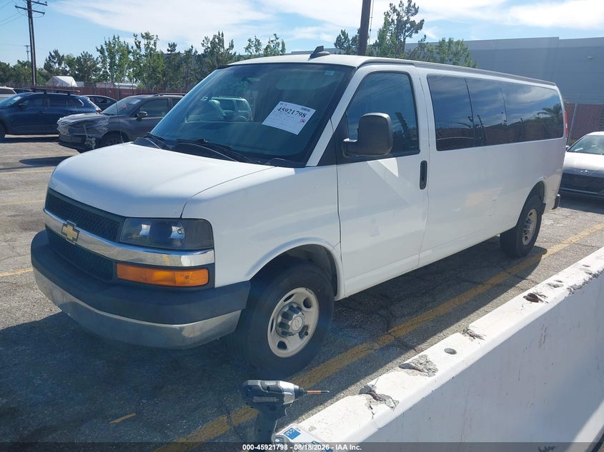2016 CHEVROLET EXPRESS 3500 auction photo 2