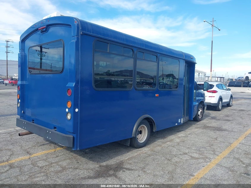 2018 CHEVROLET EXPRESS CUTAWAY 4500 auction photo 4
