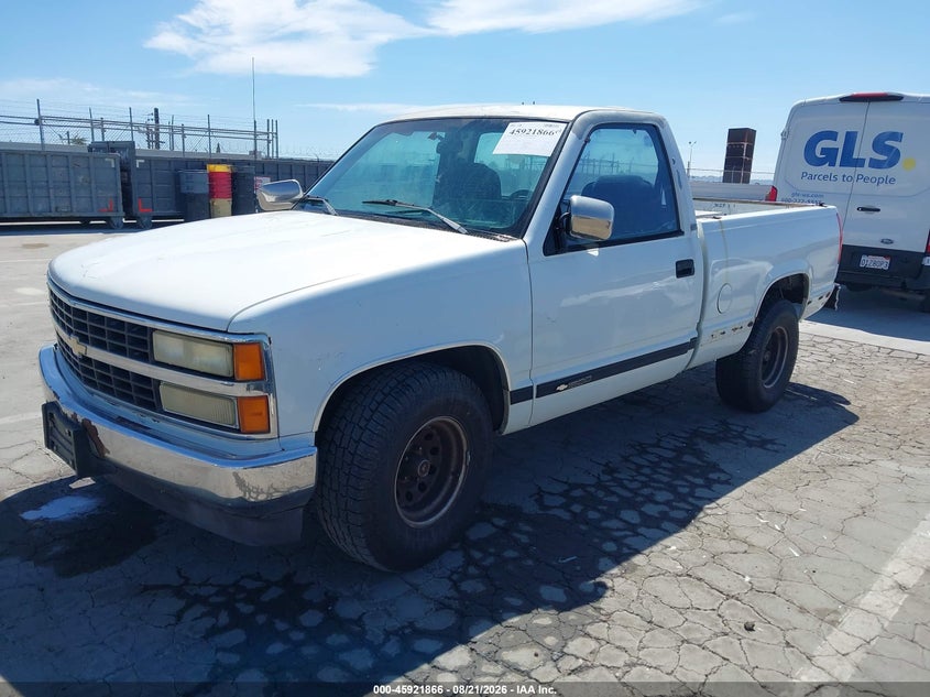 1992 Chevrolet Gmt-400 C1500, Front End, IAAI, VIN 1GCDC14Z2NZ230679 — photo 2