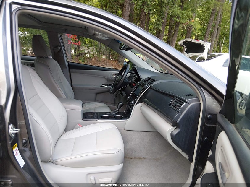 2015 TOYOTA CAMRY HYBRID auction photo 5