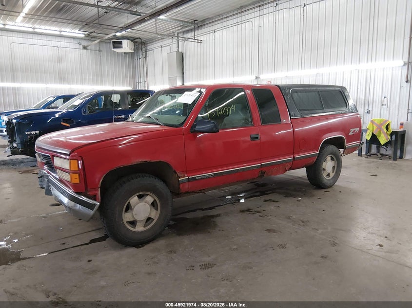 1997 GMC Sierra, Front End, IAAI, VIN 1GTEK19R5VE548108 — photo 2