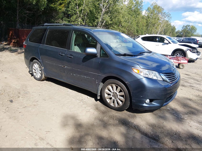 TOYOTA SIENNA - zdjęcie 1