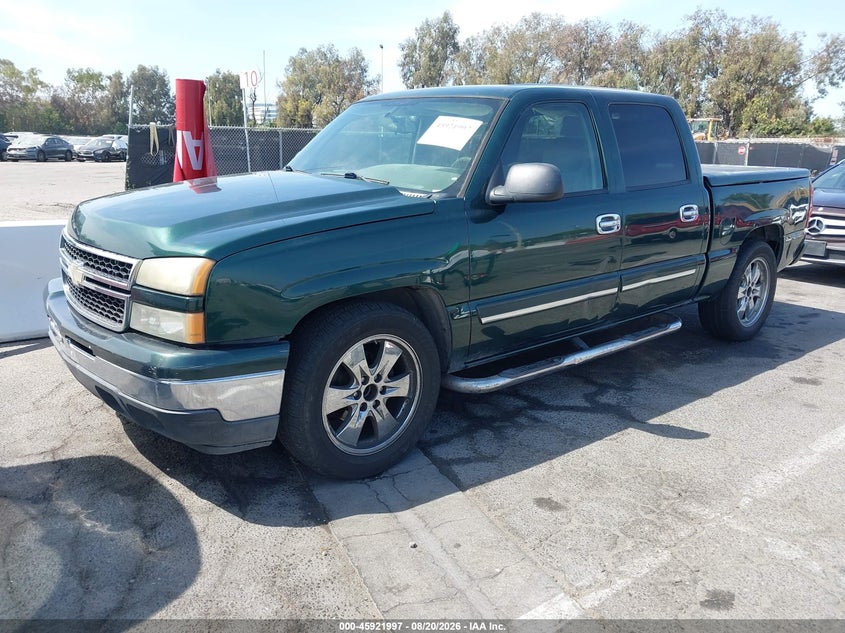 2007 Chevrolet Silverado, Theft Recovery, IAAI, VIN 2GCEC13V671154348 — photo 2