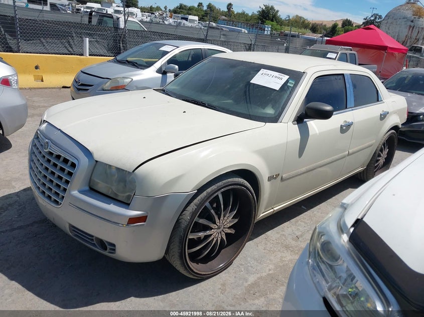 2005 Chrysler 300, Rear, IAAI, VIN 2C3JA43R75H627448 — photo 2
