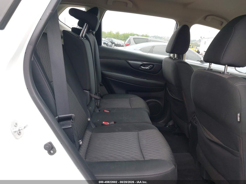 2017 NISSAN ROGUE auction photo 8