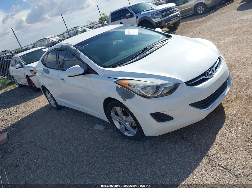 2013 HYUNDAI ELANTRA auction photo 1