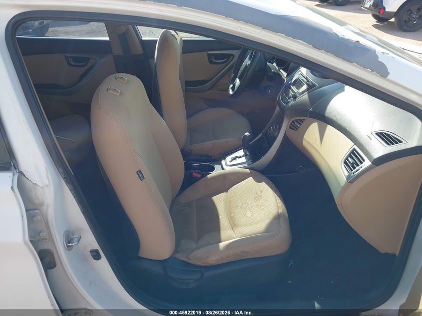 2013 HYUNDAI ELANTRA auction photo 5