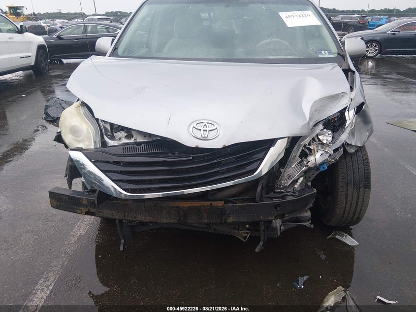 TOYOTA SIENNA 2013 VIN 5TDKK3DC8DS386114