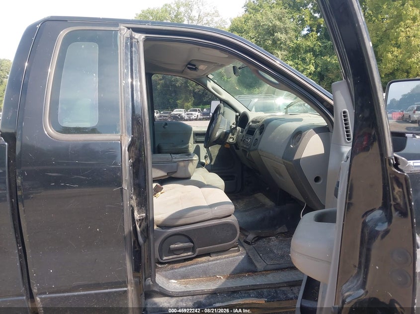 2004 FORD F-150 auction photo 5