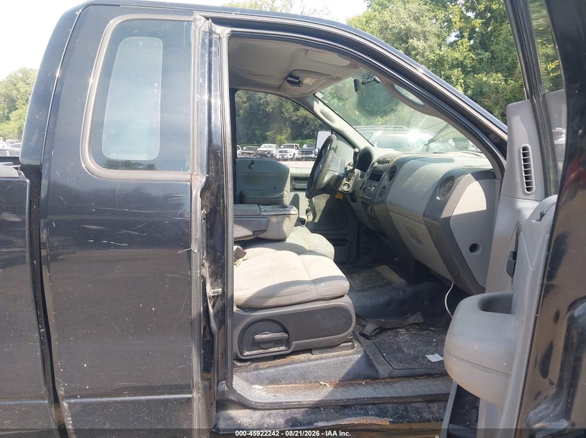 2004 FORD F-150 auction photo 8