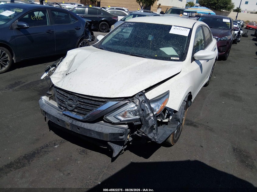 2016 Nissan Altima, Right Front, IAAI, VIN 1N4AL3AP1GC237278 — photo 2