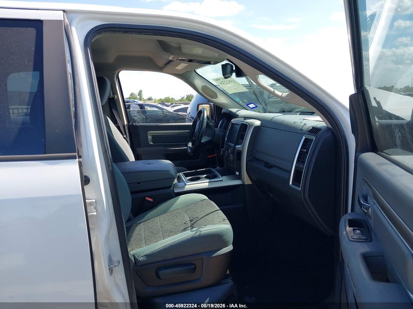 2015 RAM 1500 auction photo 5