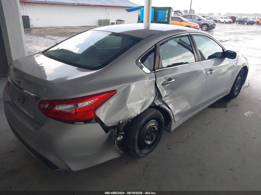 2017 NISSAN ALTIMA auction photo 4