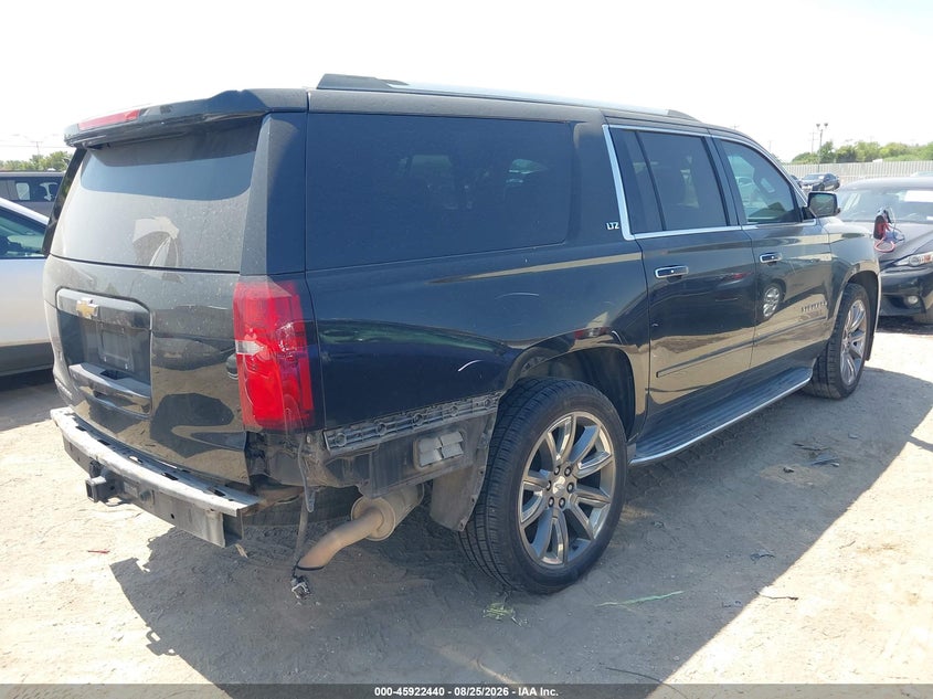 CHEVROLET SUBURBAN - zdjęcie 4