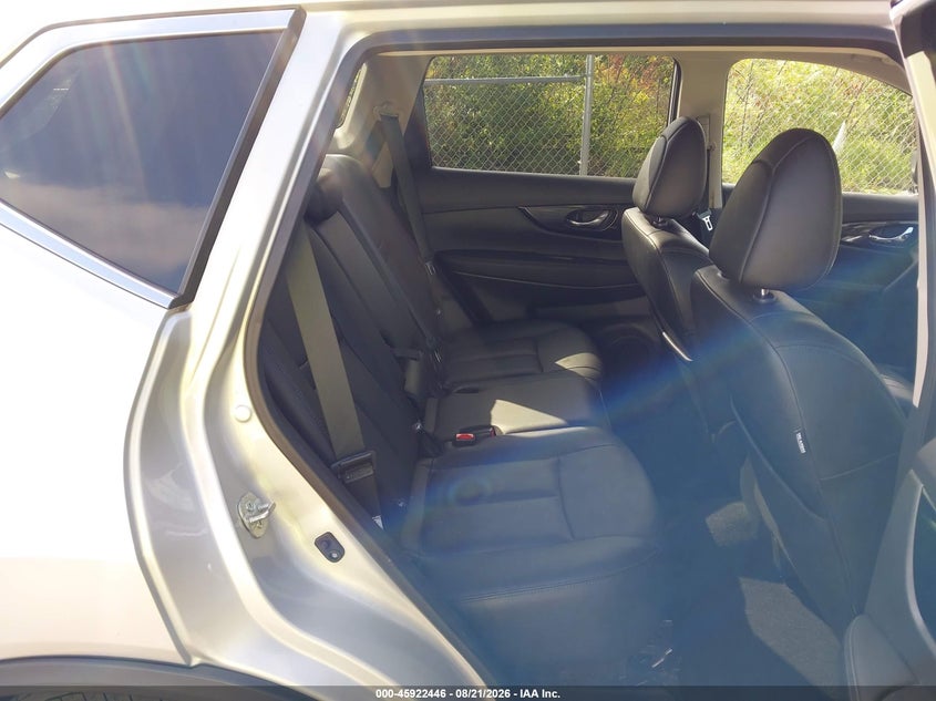 2018 NISSAN ROGUE auction photo 8