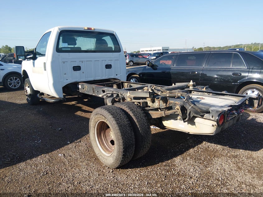 2012 FORD F-350 CHASSIS auction photo 3