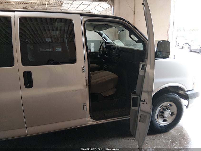 2016 CHEVROLET EXPRESS 3500 auction photo 5