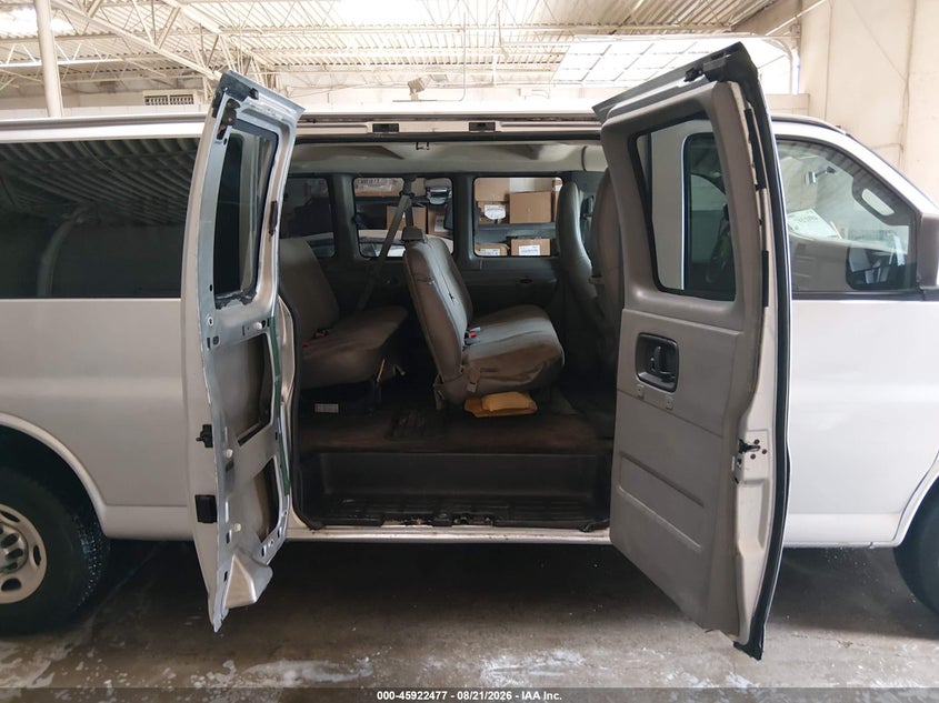 2016 CHEVROLET EXPRESS 3500 auction photo 8