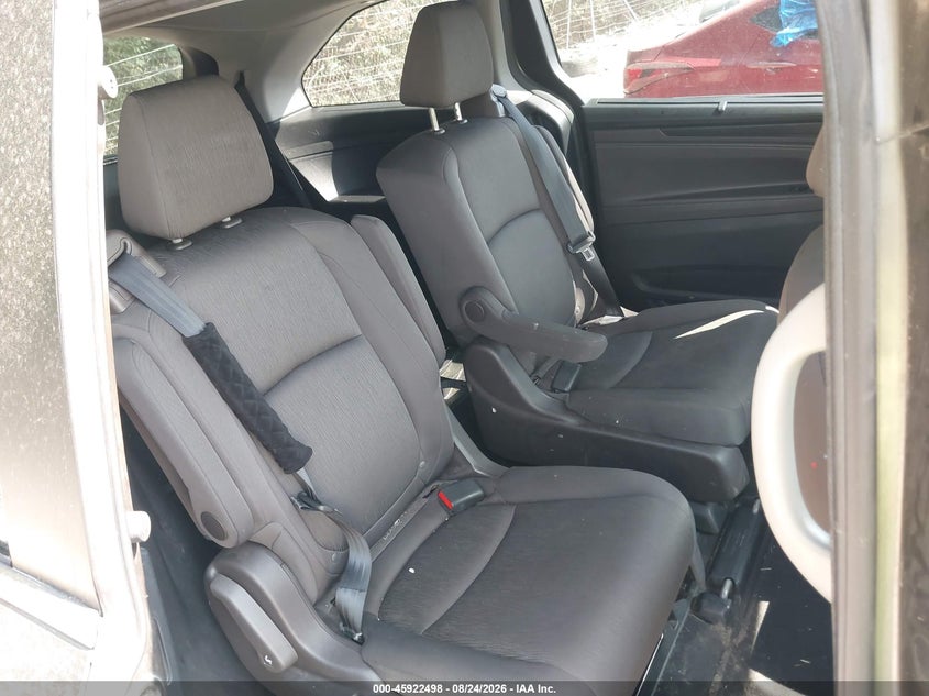 2018 HONDA ODYSSEY auction photo 8