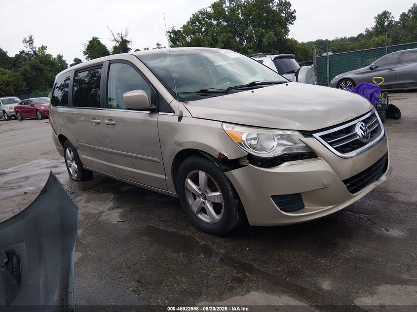 2009 Volkswagen Routan Sel, Front & Rear, IAAI, VIN 2V8HW54X79R579744