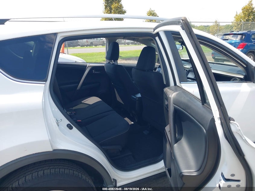 TOYOTA RAV4 - zdjęcie 8