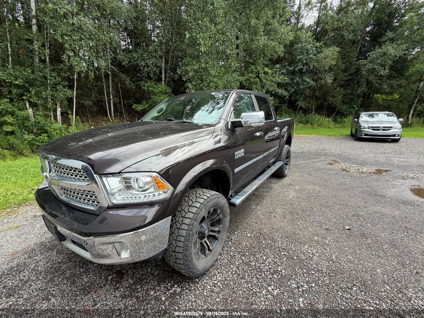Vin: 1c6rr7ng3gs338560, lot: 46421763, ram 1500 laramie 20162