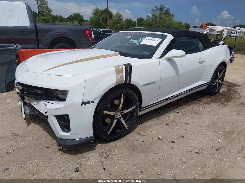 2013 Chevrolet Camaro, Front End, IAAI, VIN 2G1FB3D33D9221588 — photo 2