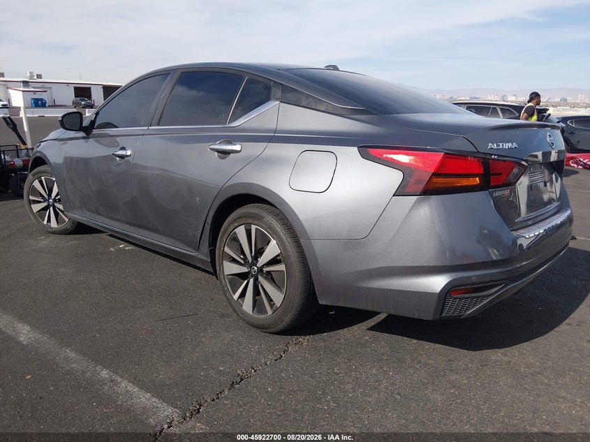2022 NISSAN ALTIMA auction photo 3