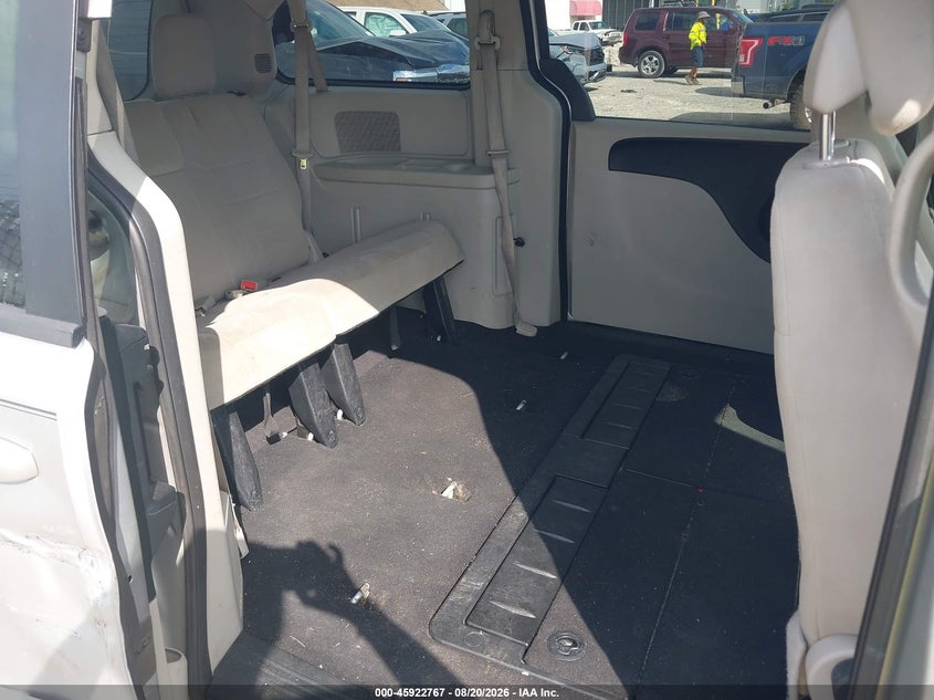 2012 DODGE GRAND CARAVAN auction photo 8