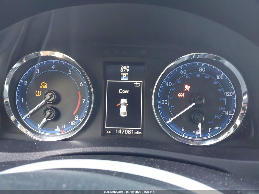 2018 TOYOTA COROLLA auction photo 7