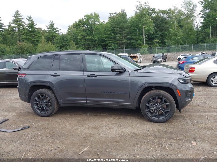 JEEP GRAND CHEROKEE 4XE - zdjęcie 14