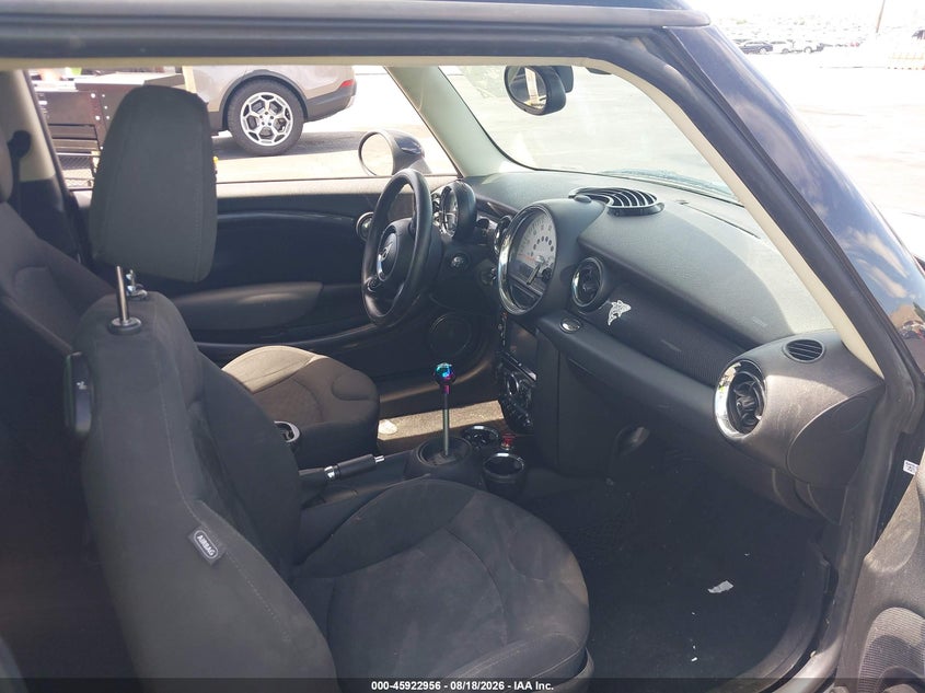 2012 MINI COOPER S CLUBMAN auction photo 5