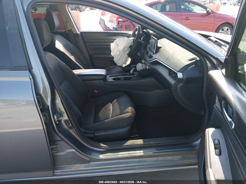 2020 Nissan Altima, Left Front, IAAI, VIN 1N4BL4BV2LC248467 — photo 2
