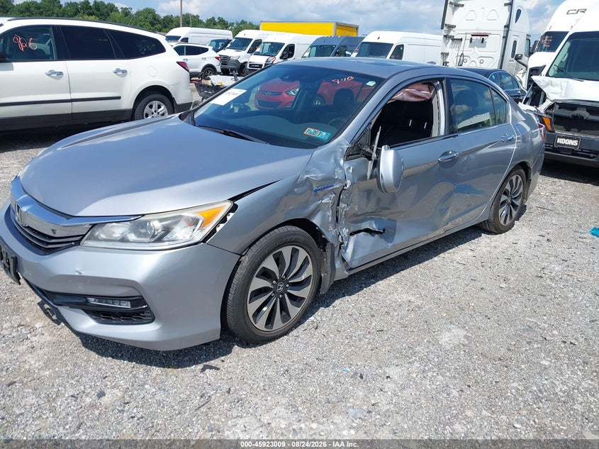 2017 Honda Accord, Left Front, IAAI, VIN JHMCR6F58HC024919 — photo 2