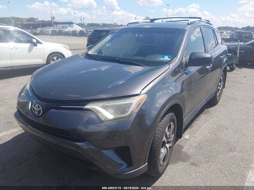 2016 Toyota RAV 4, Правый бок, IAAI, VIN JTMBFREV8GJ061682 — фото 2
