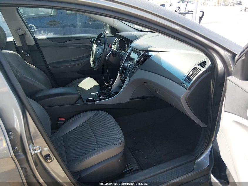 2011 HYUNDAI SONATA auction photo 5