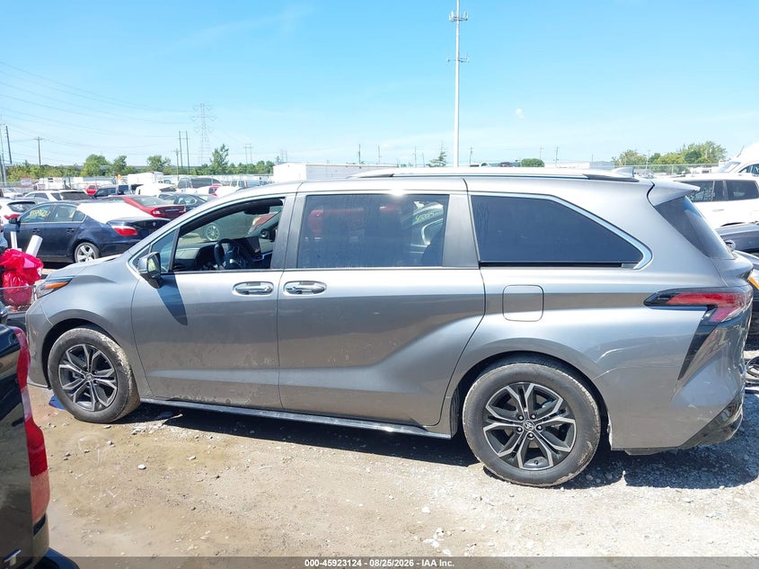 TOYOTA SIENNA - zdjęcie 15